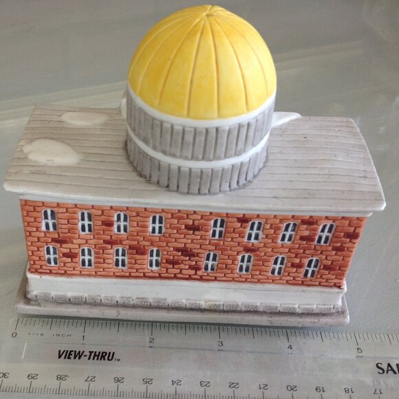 Vintage 1994 American Landmarks 1898 County Courthouse Christmas Village Collect - Picture 2 of 5